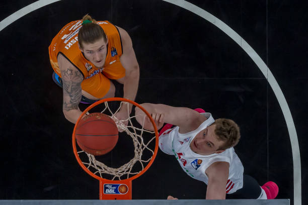 来加强阵容 来加强阵容