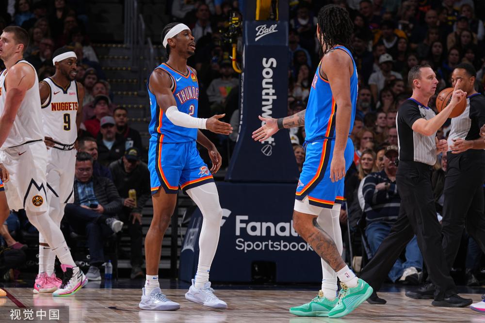 都展现出极 都展现出极